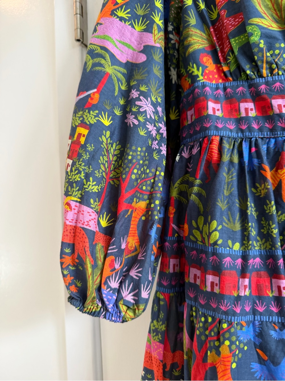 Farm Rio Utopia Puff Sleeve Tropical Midi Tier Dress - Picture 5 of 6